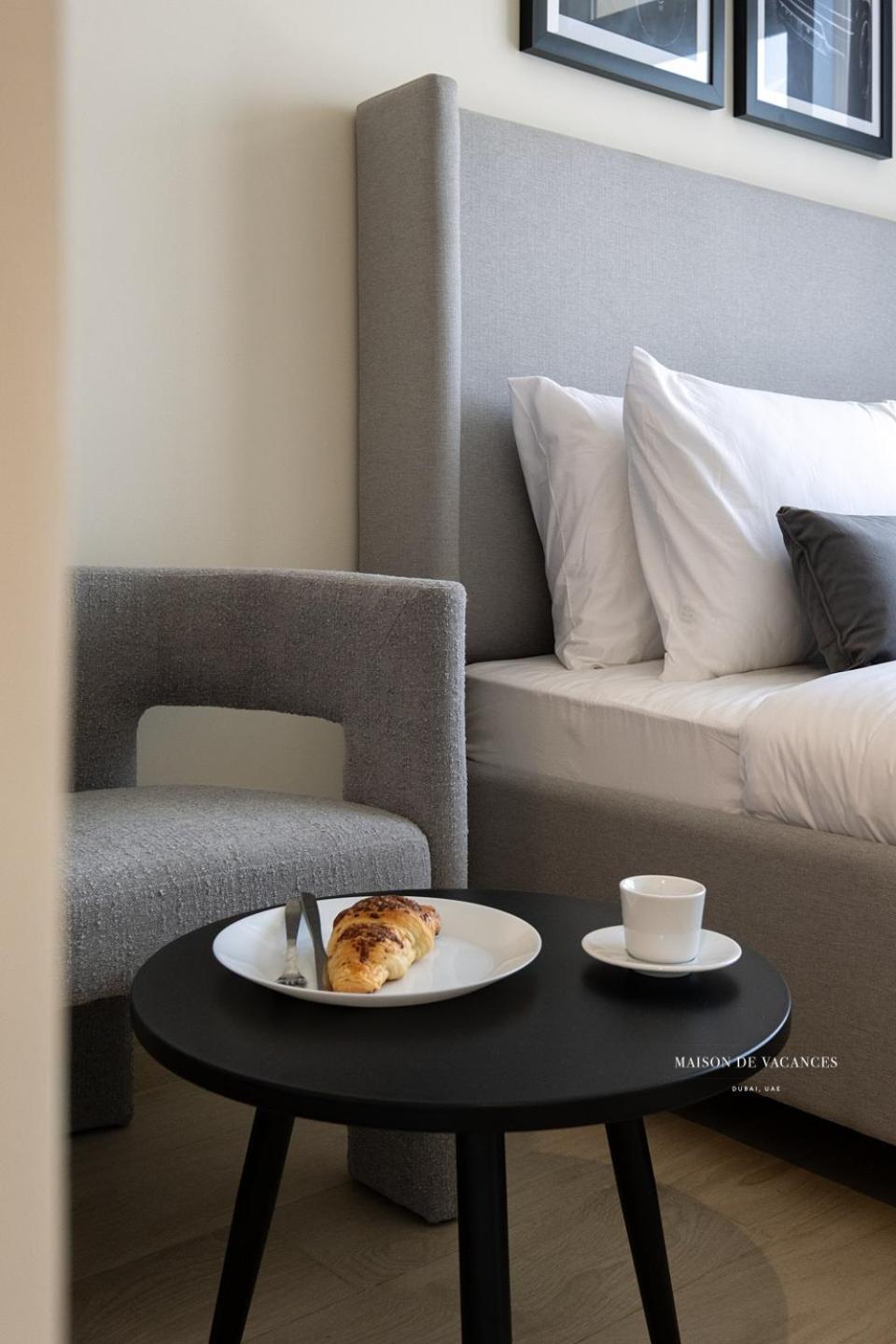 Modern 10mins From Mall Apartment