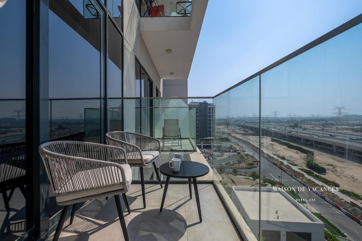 Apartment Modern 10mins From Mall